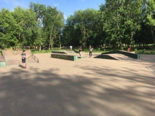 обучение скейтбордингу за МКАД в московской области занятия катание на скейте